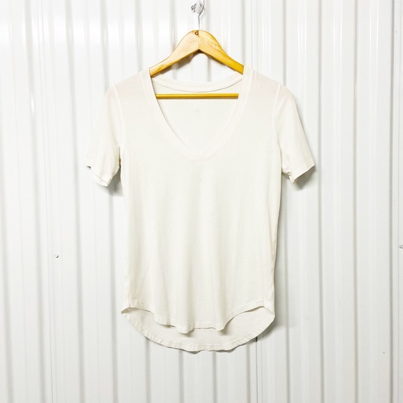 Lululemon Love Tee - Picture 4 of 8